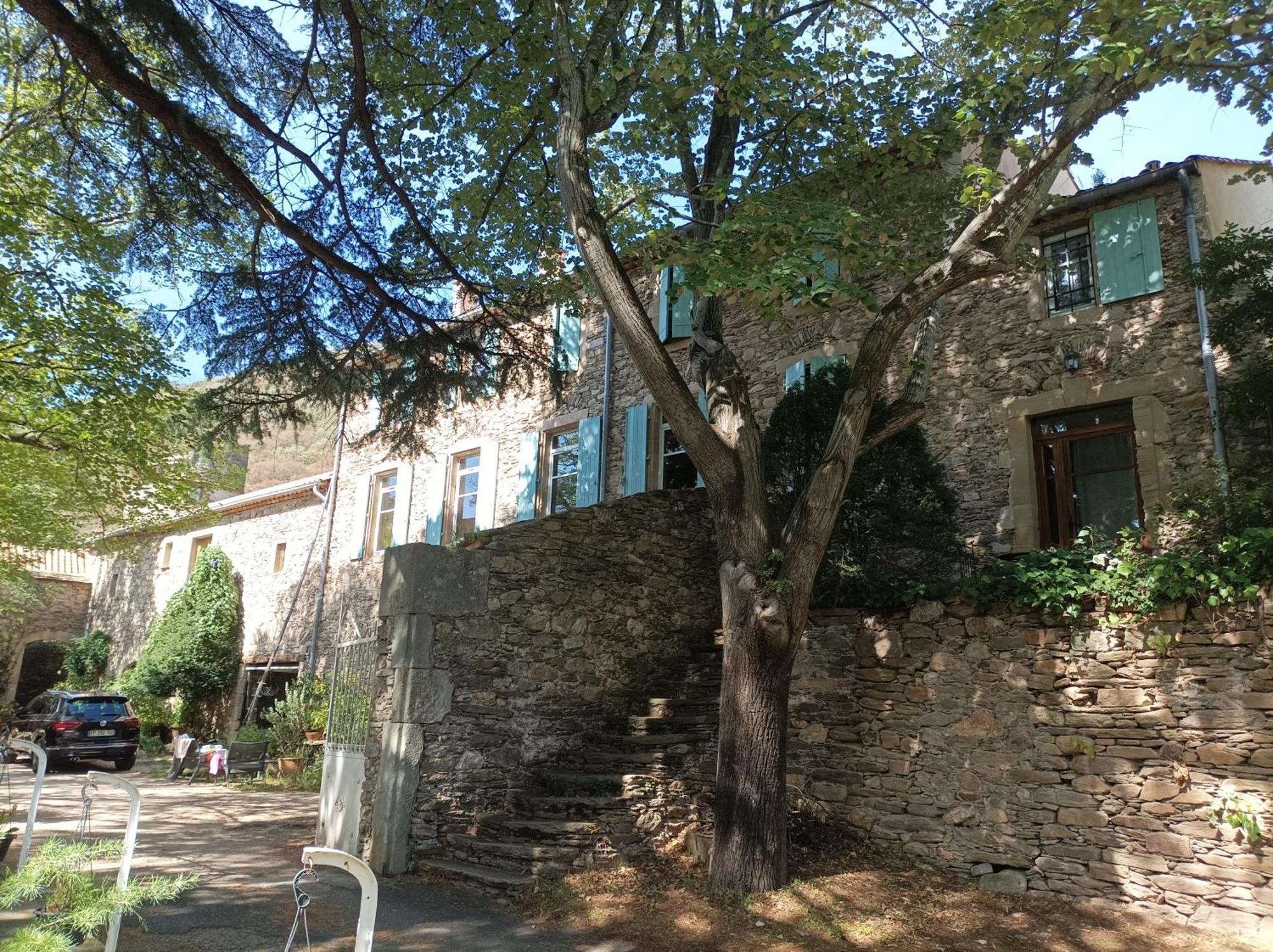 Château de Colombières sur Orb Extérieur photo