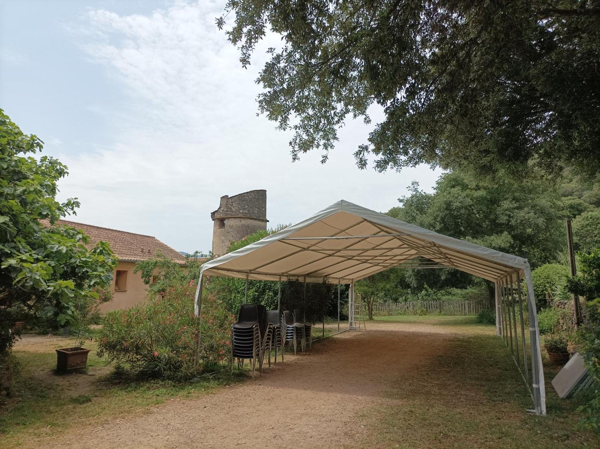 Château de Colombières sur Orb Extérieur photo
